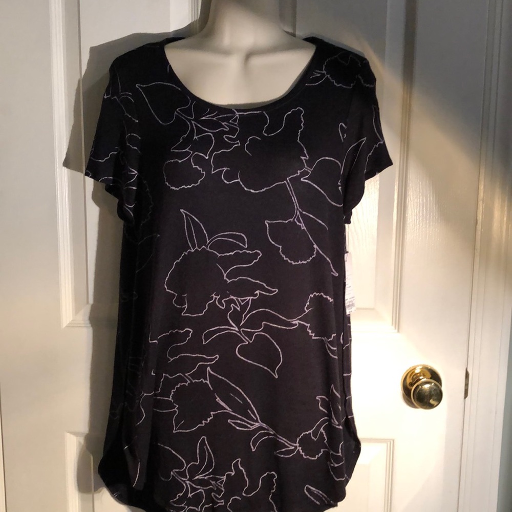 Back top with beige outline flowers